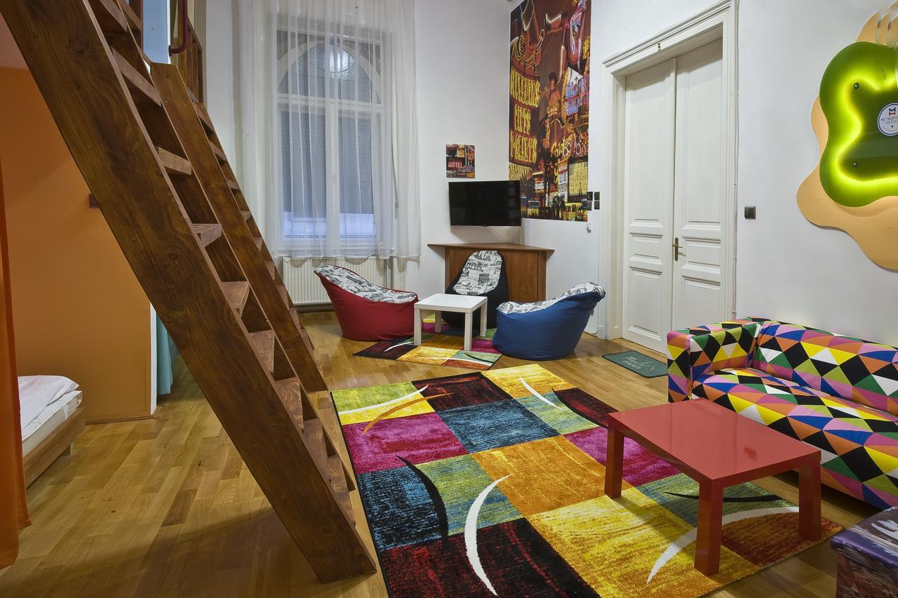 Metropolis Budapest Boutique Hotel ภายนอก รูปภาพ