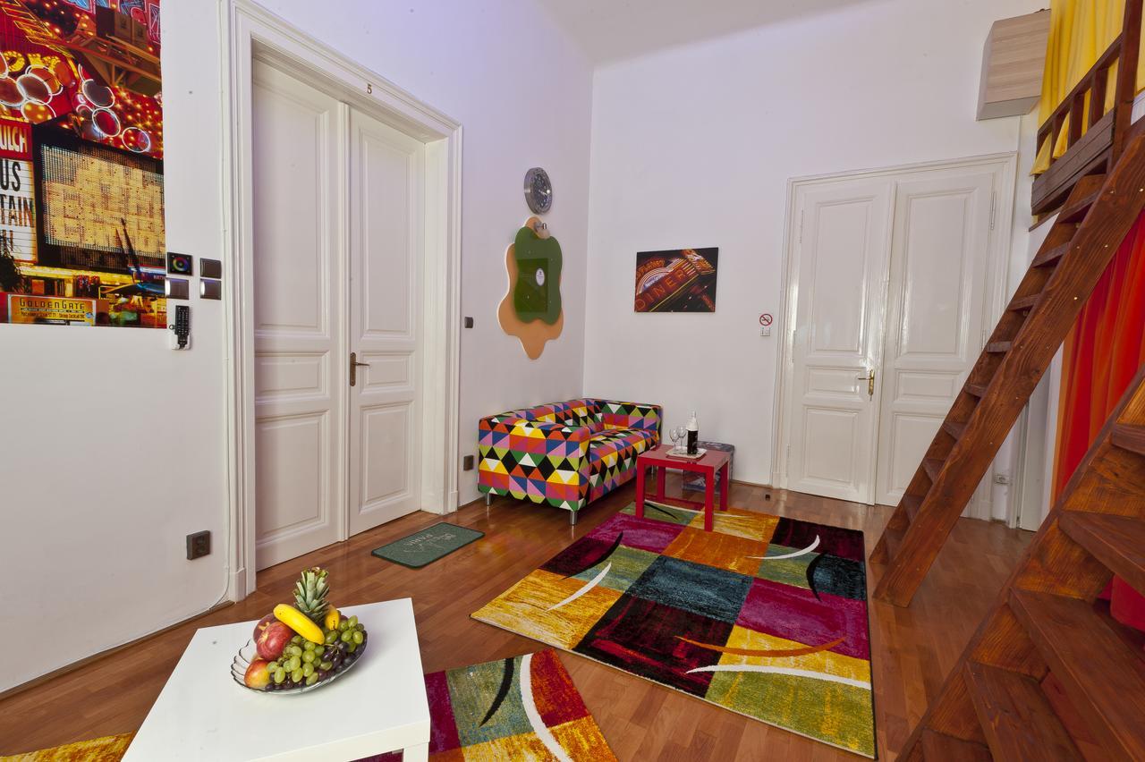 Metropolis Budapest Boutique Hotel ภายนอก รูปภาพ