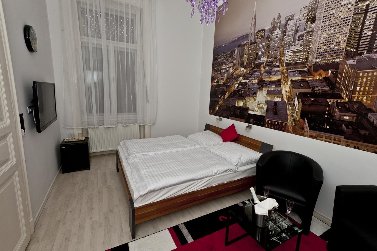Metropolis Budapest Boutique Hotel ภายนอก รูปภาพ